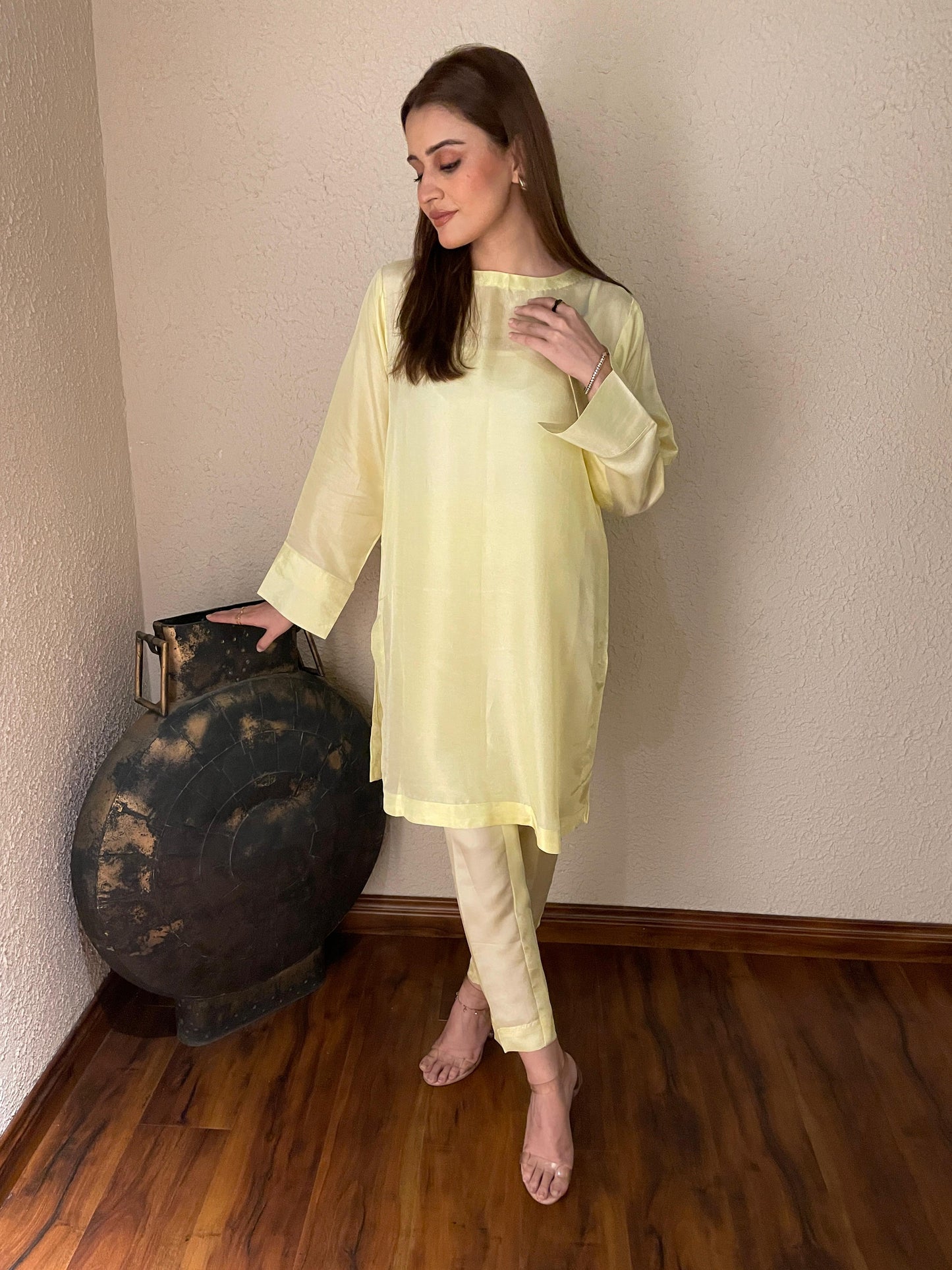Butter yellow set