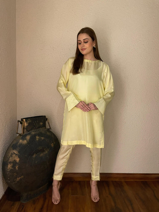Butter yellow set